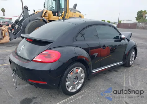 2013 Volkswagen Beetle 2.0T Fender Edition z USA, uszkodzony, nr VIN 3VWVA7AT8DM635648